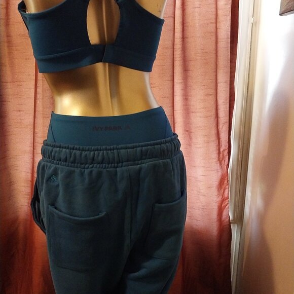 Adidas Originals Ivy Park NEW 2 PC Set + A FREE Ivy Park Set Added Bonus* - Picture 15 of 16